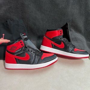 Jordan 1 Satin Bred
